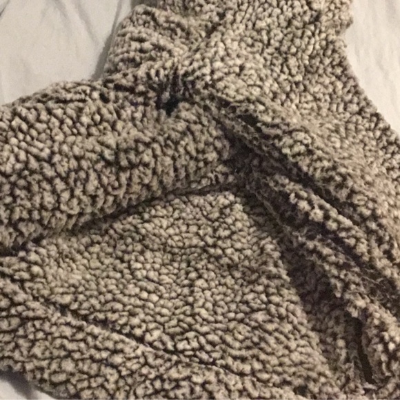 Thread supply Sherpa black and white 1/4 zip - Picture 2 of 3